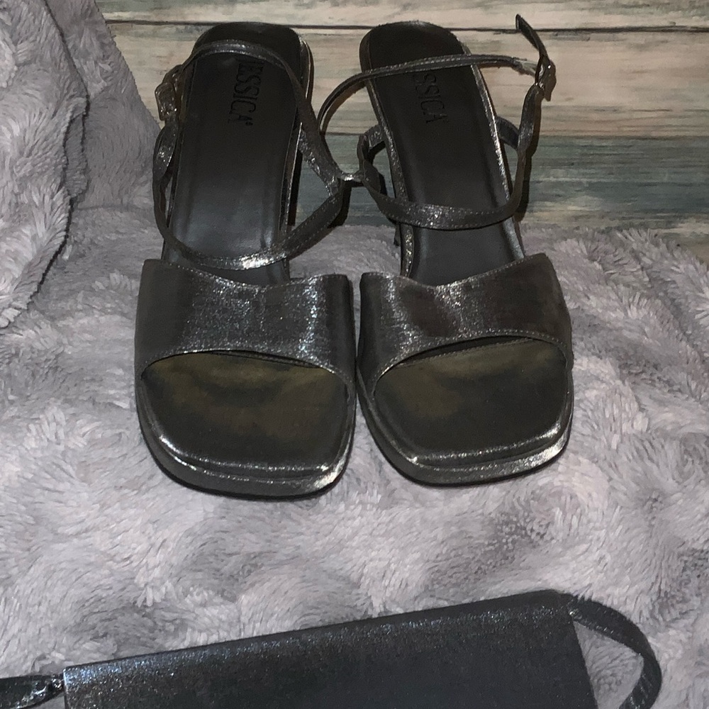 Jessica Silver Sandals with Clutch - Picture 5 of 13